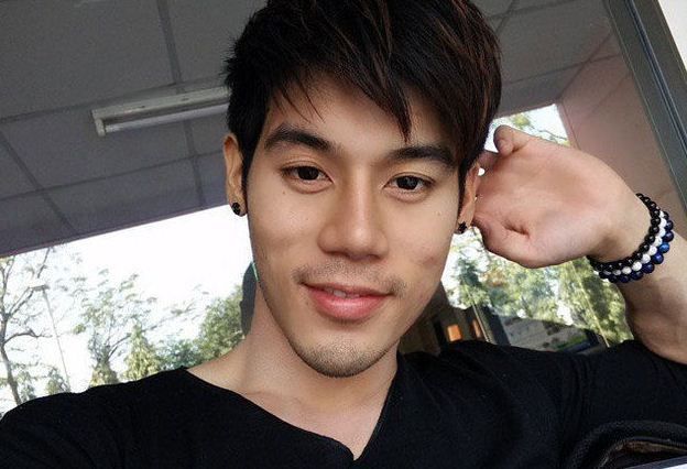 tukang-ojek-ganteng-3.jpg.502af76d6fbba6afc47e327d5124e2c0.jpg